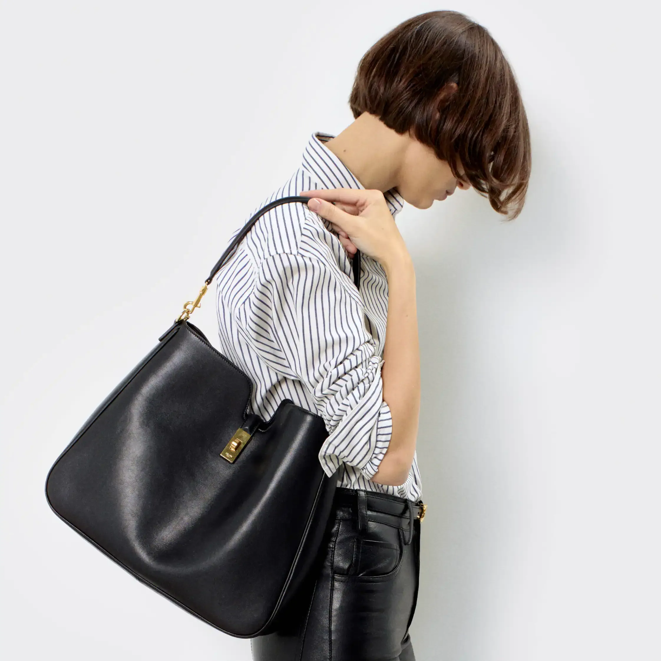 BOLSO MEDIANO CAMILLE 16 SUAVE EN CUERO DE VACUNO LISO