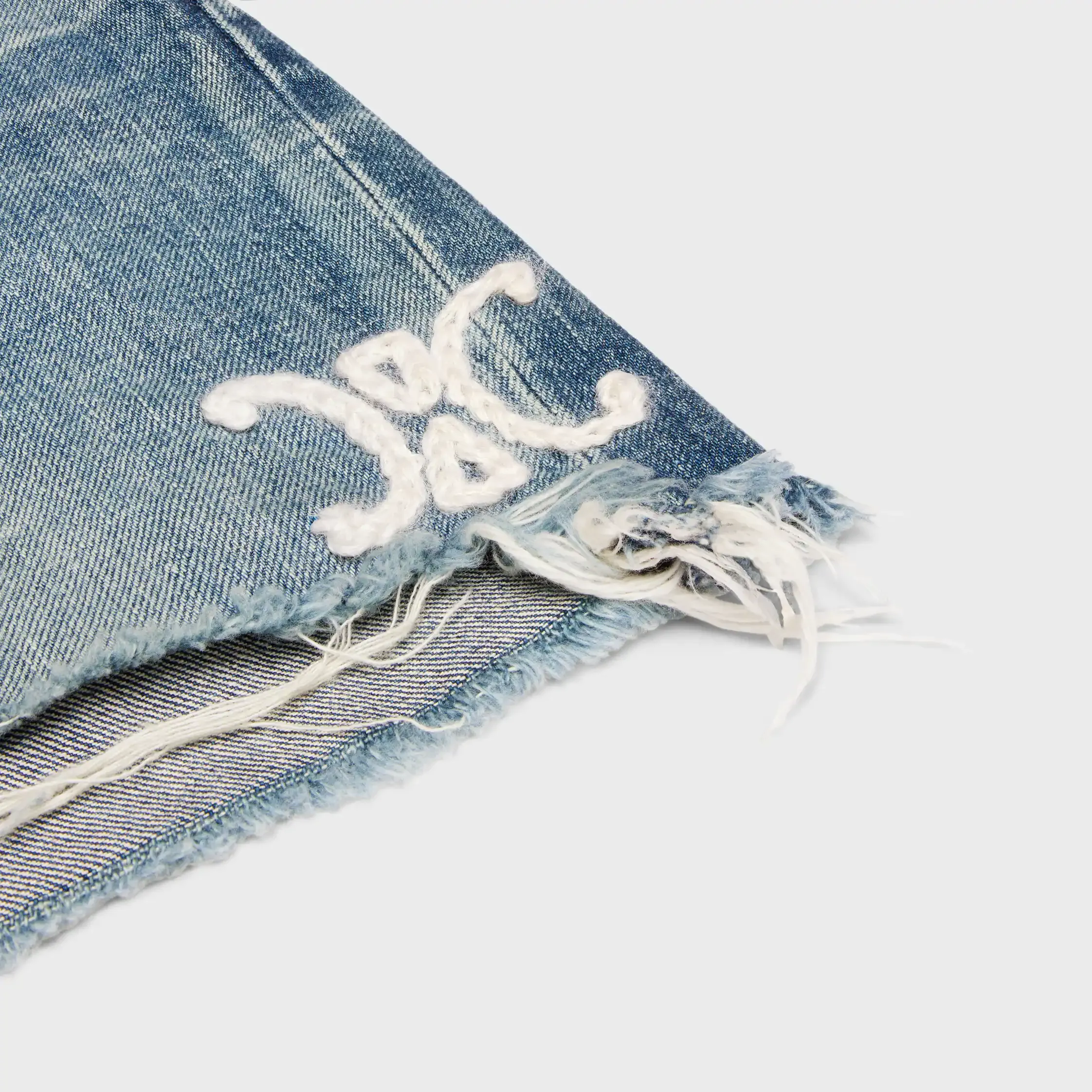 pantalones cortos de skate en denim lavado electric sky