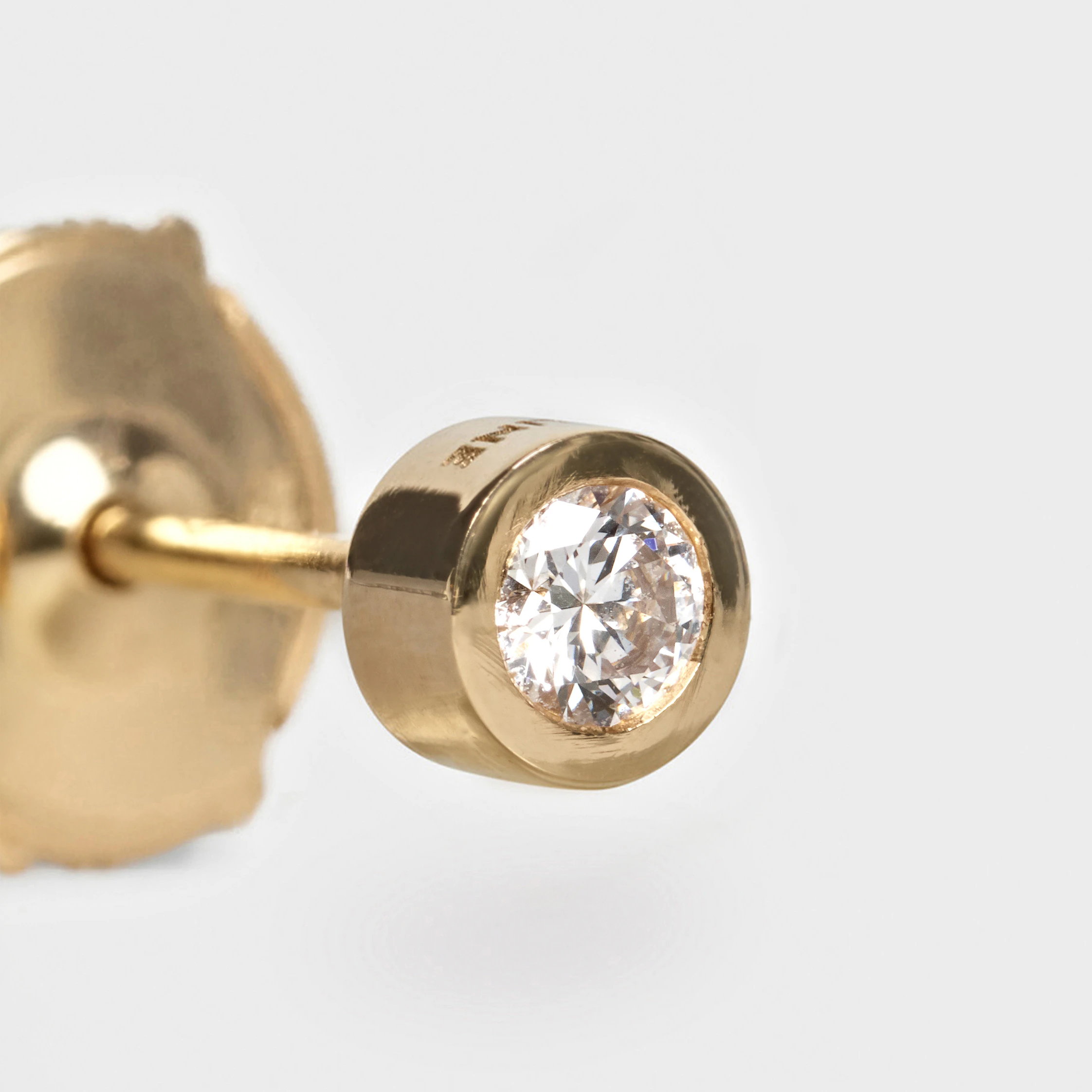 Celine Sentimental Brillant Stud en oro amarillo y diamante
