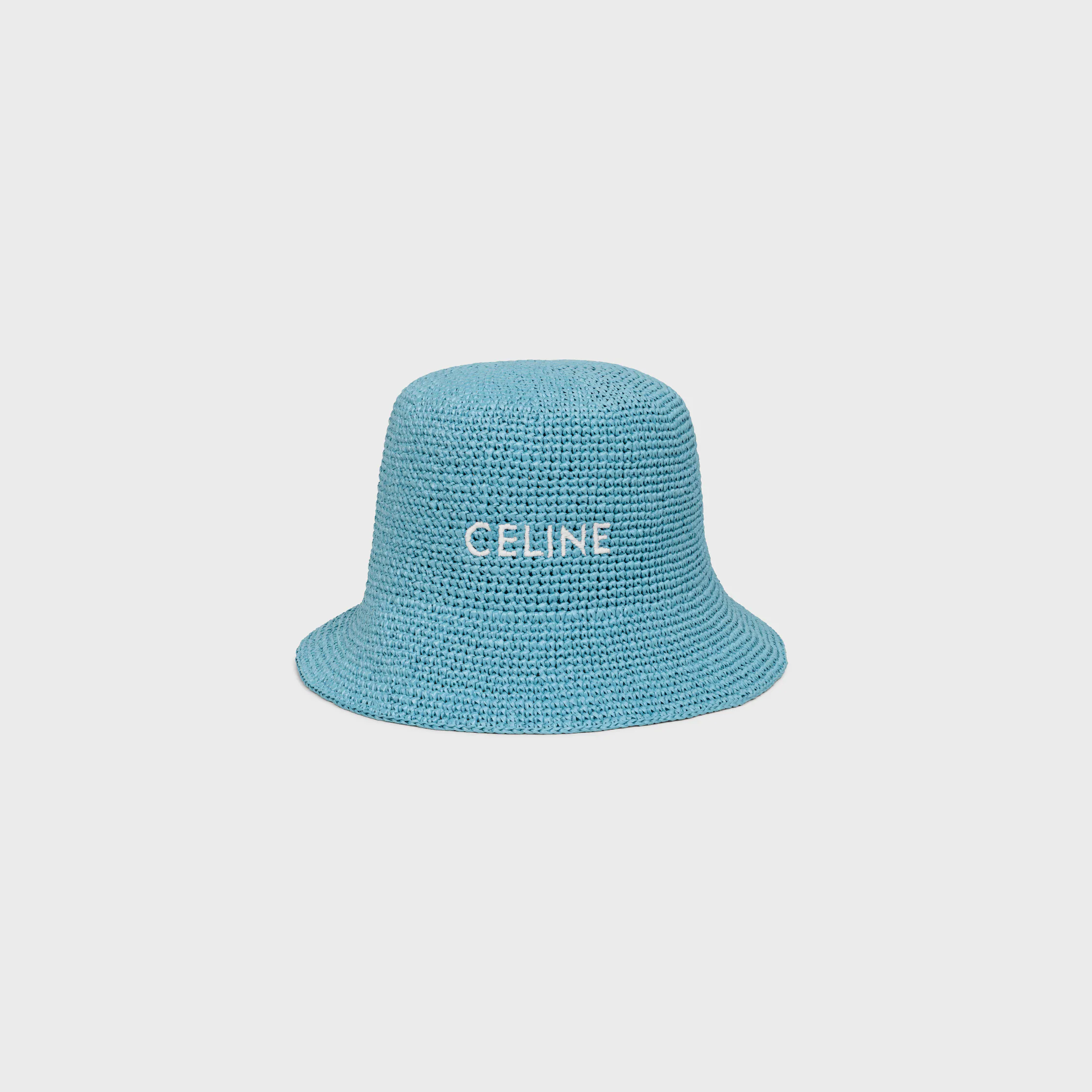 gorra bucket en rafia