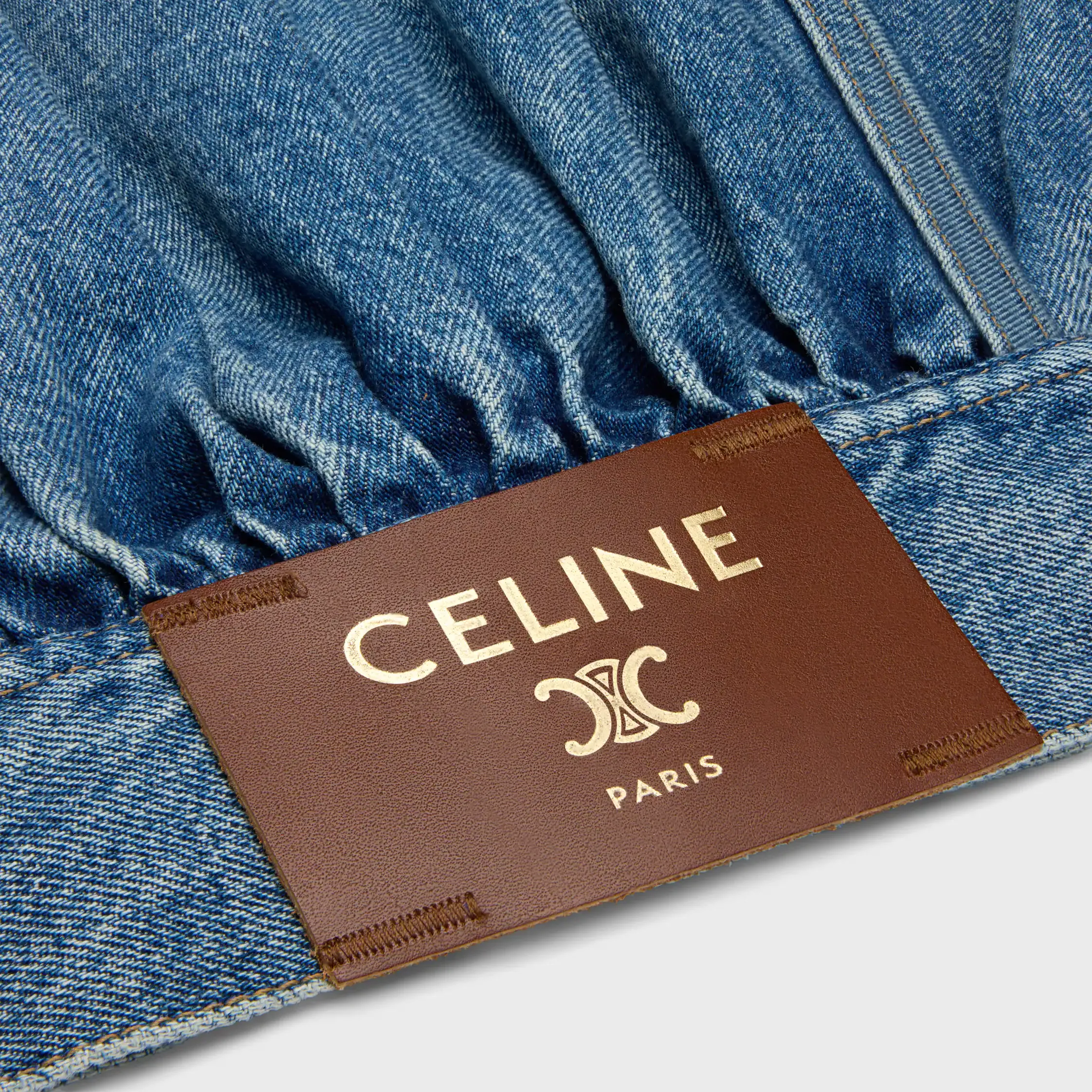 CHAQUETA TRUCKER EN DENIM
