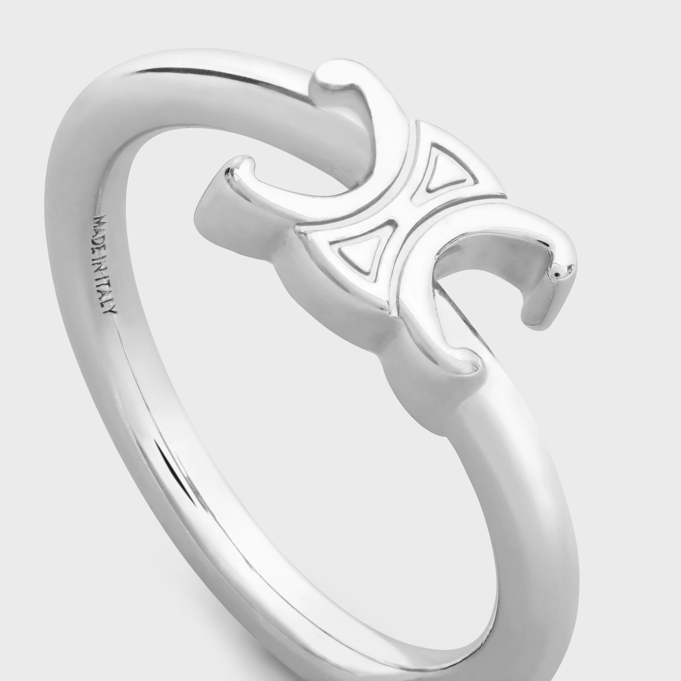 Anillo asimétrico Triomphe en latón con acabado rodio