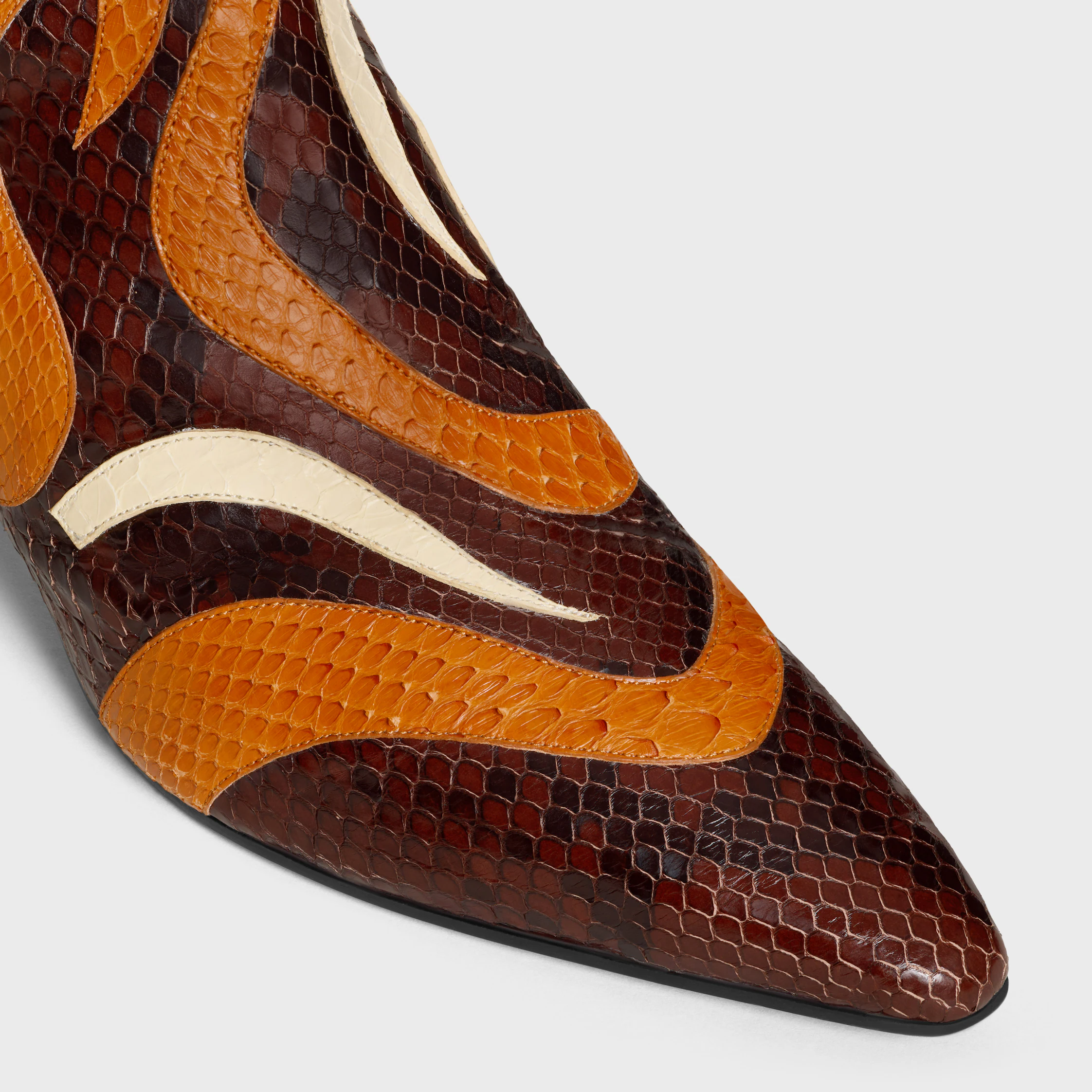 STAGE - BOTA ALTA EN PIEL DE PAVO CON PATCHWORK