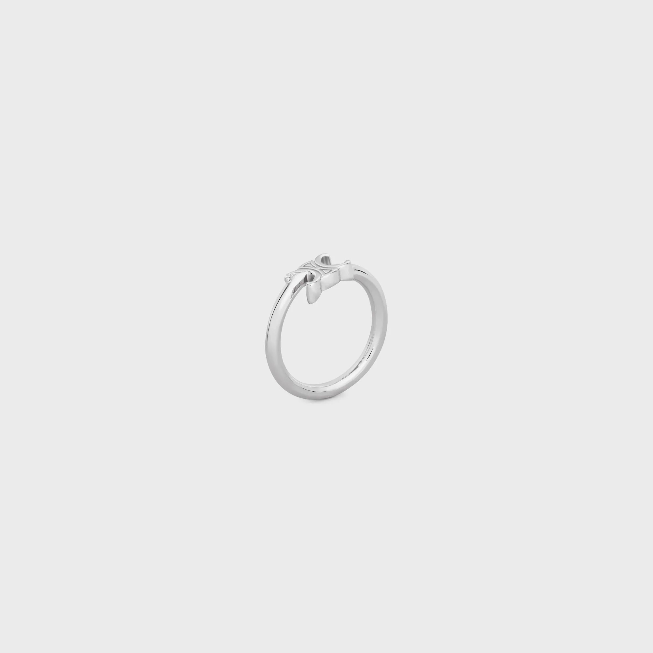 Anillo asimétrico Triomphe en latón con acabado rodio
