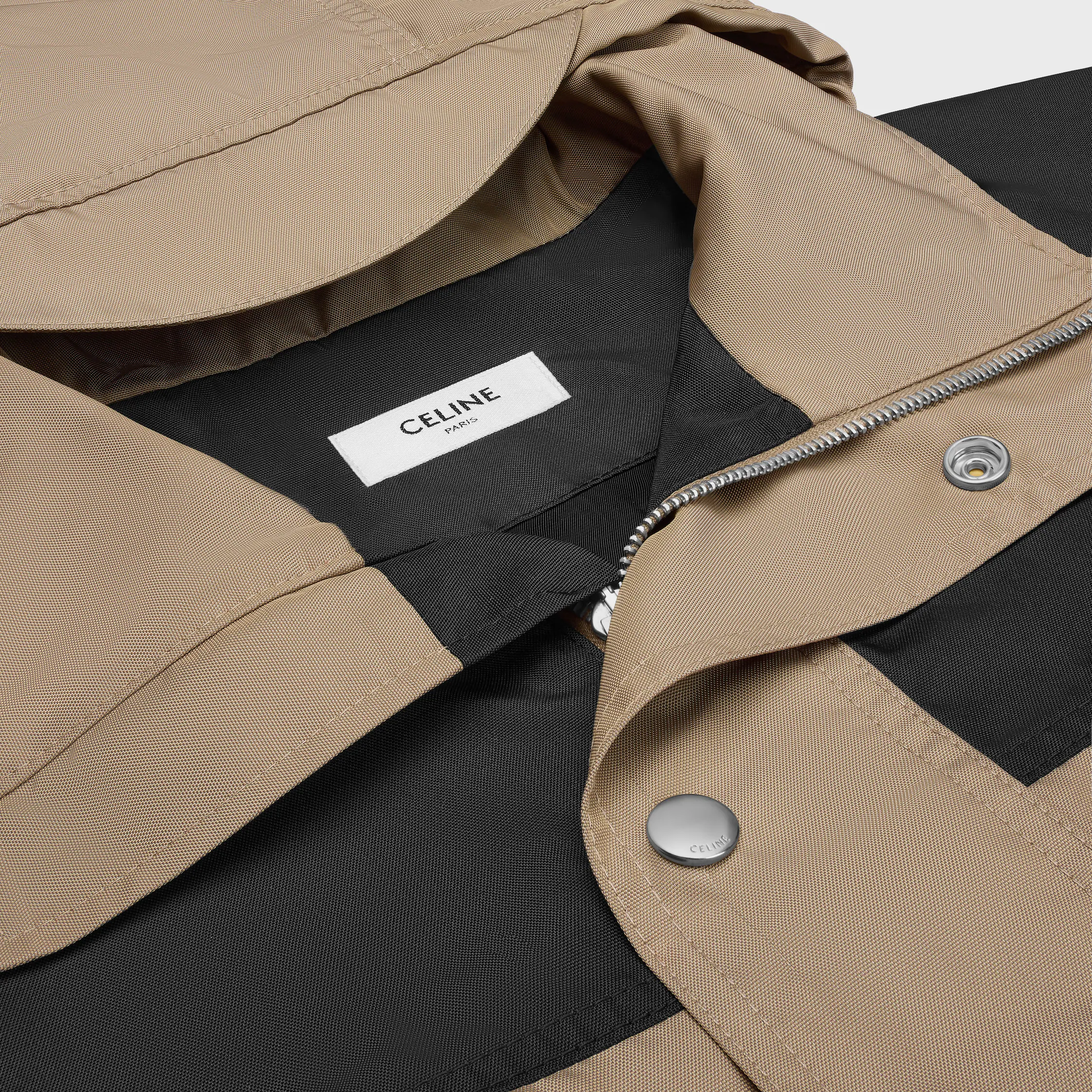 chaqueta cortavientos en nailon