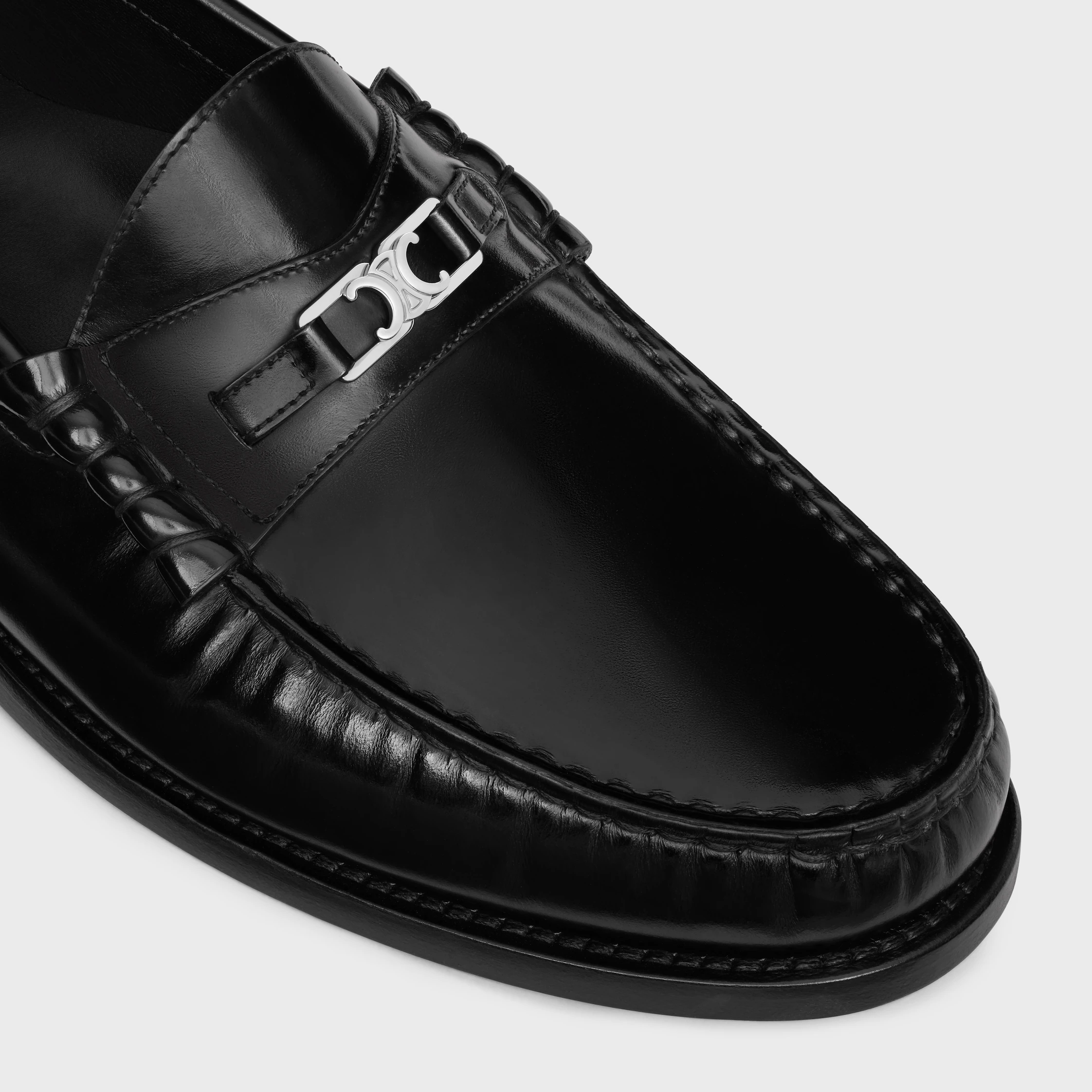 LOAFER LUCO EN CUERO BRILLO BÚFALO