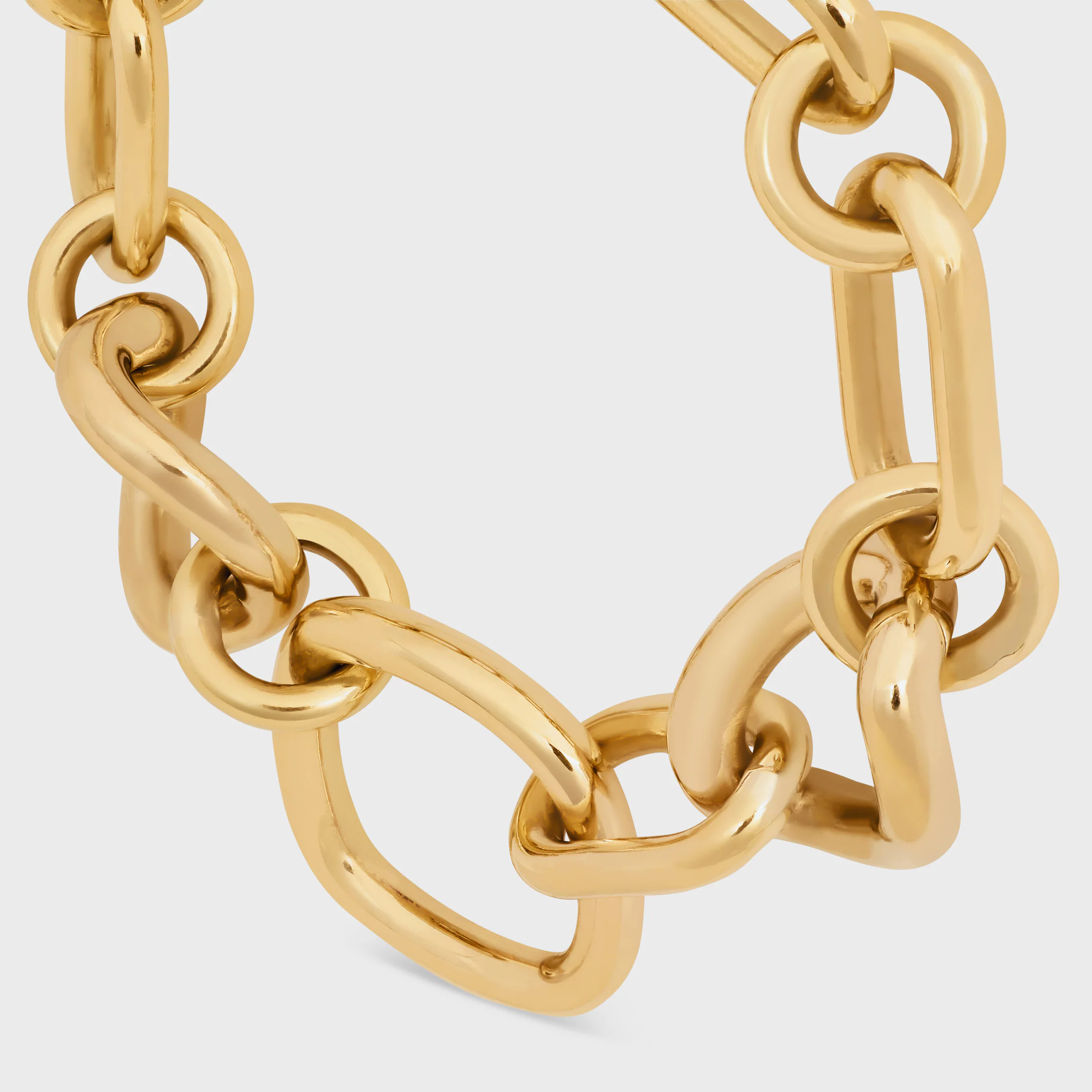 CHARMS MODERNOS FINOS GOURMETTE EN LATÓN CON ACABADO EN ORO