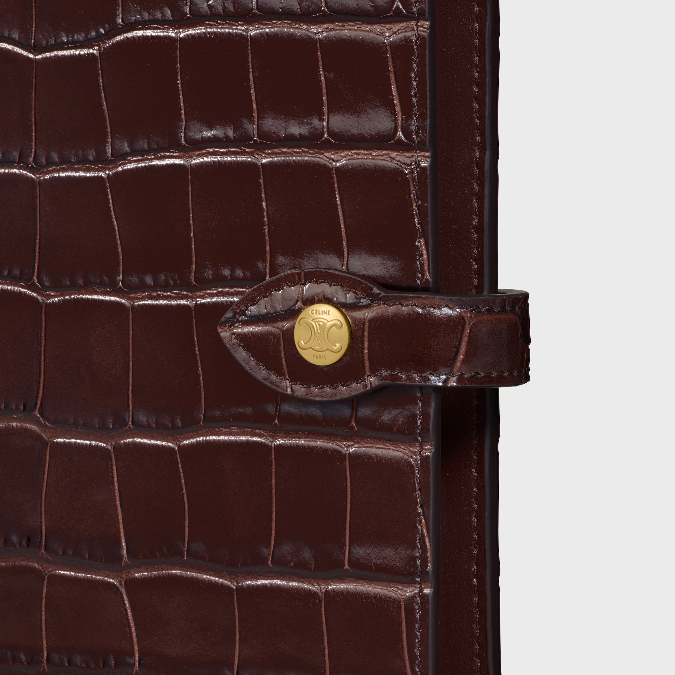 FUNDAS DE CUADERNO MEDIANO EN CROCODILO NILOTICO