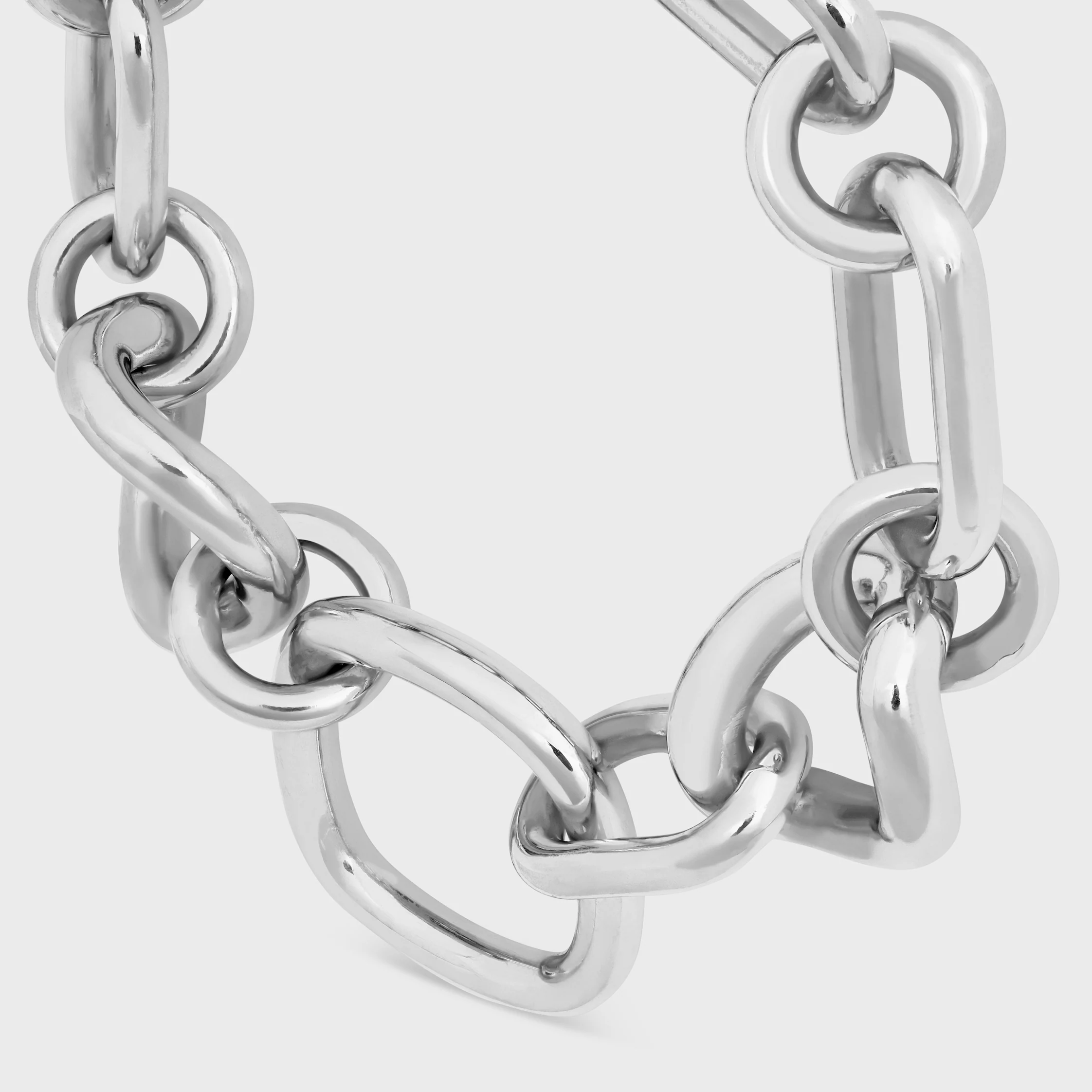 CHARMS MODERNOS FINOS GOURMETTE EN LATÓN CON ACABADO EN RODIO
