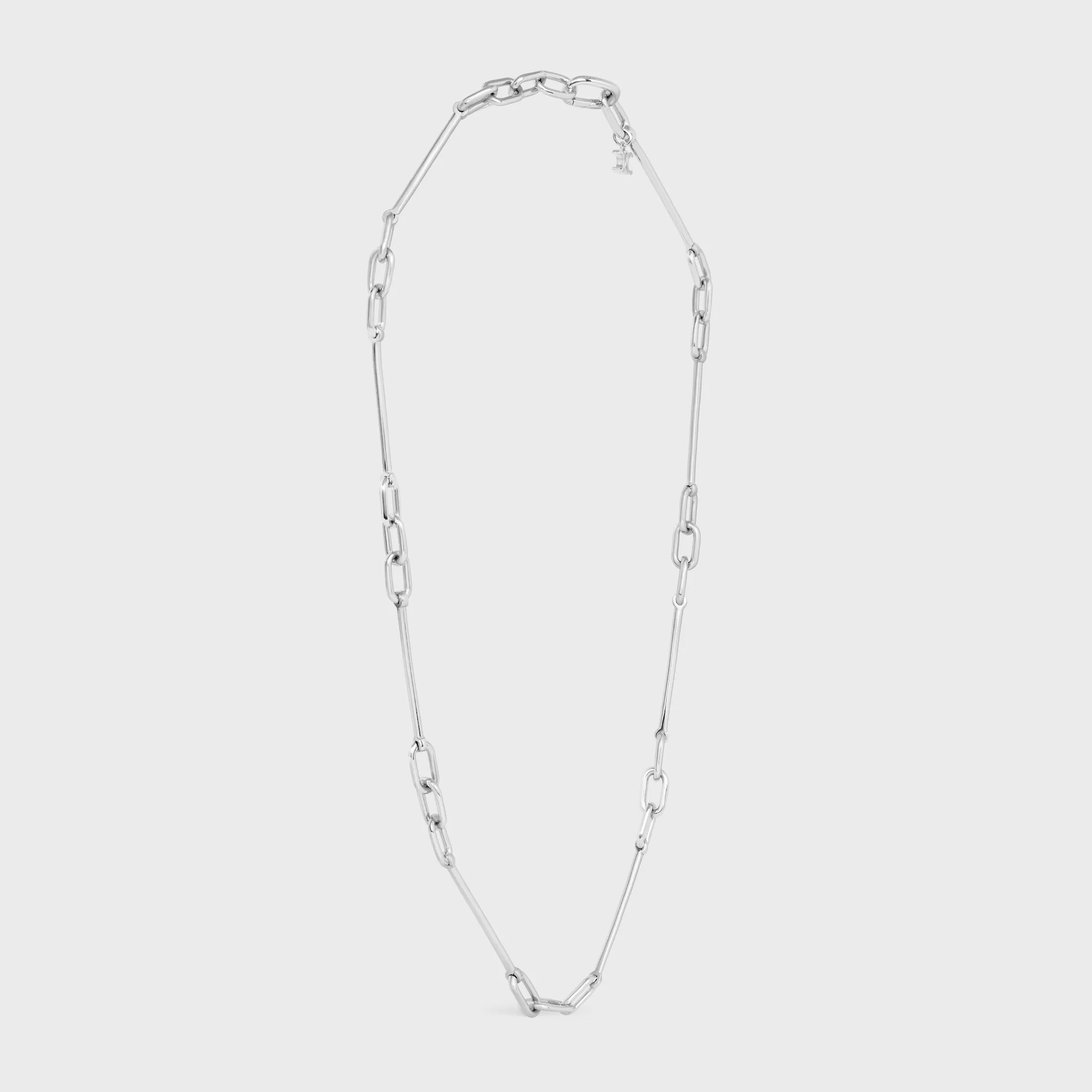 COLLAR DE CHARMS EN LATÓN CON ACABADO DE RODIO