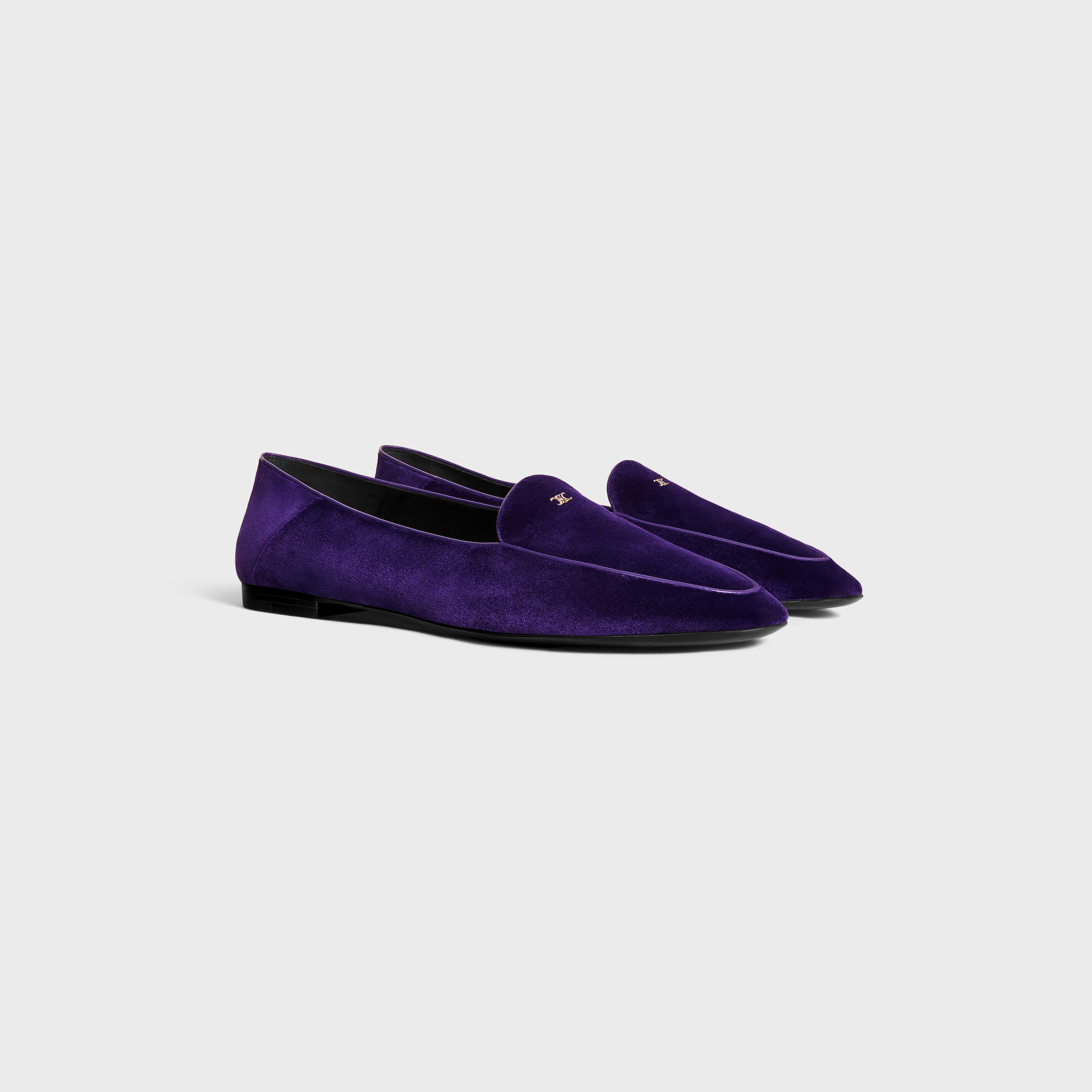 MOCASÍN AURA CON TRIOMPHE EN TELA DE VELVET