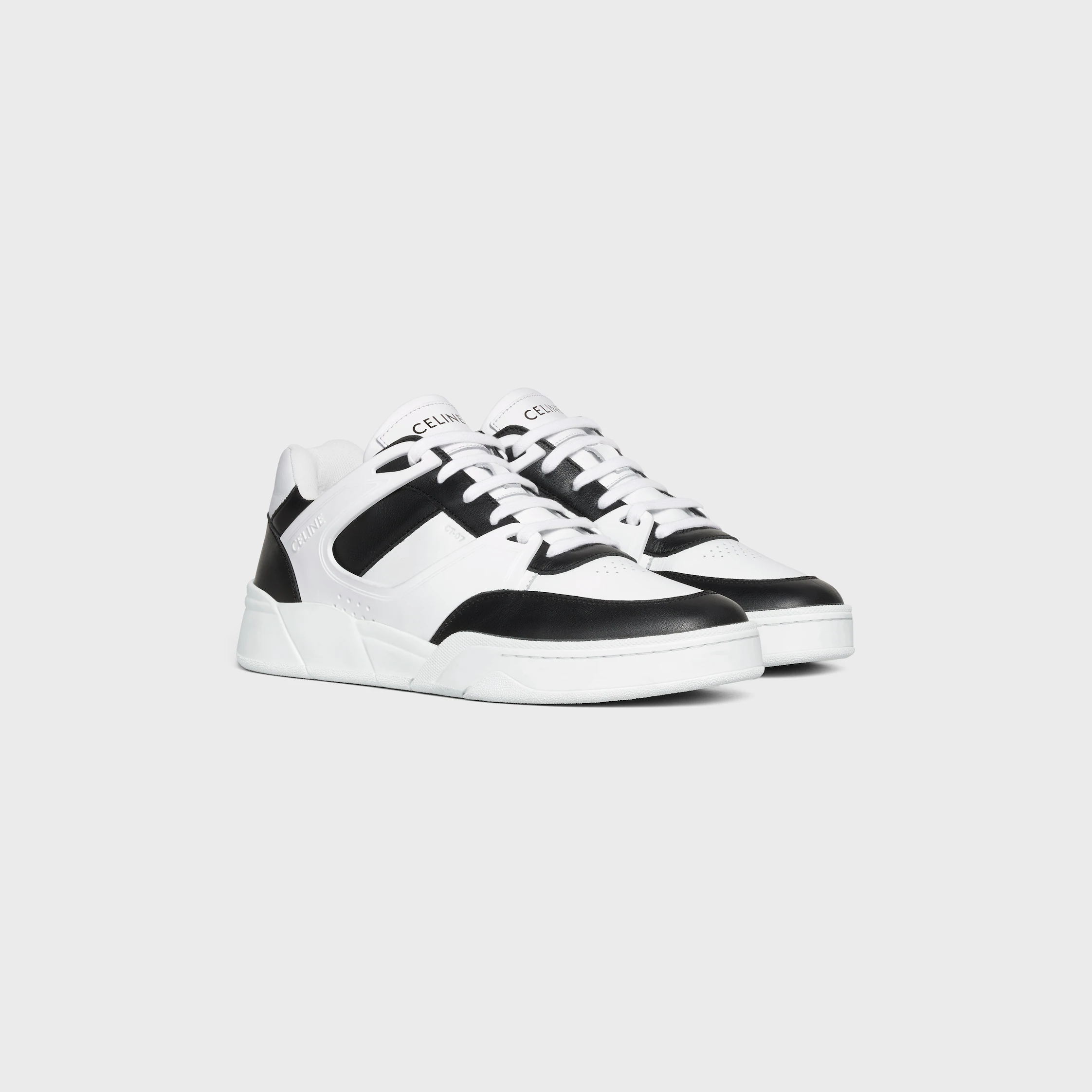 ZAPATILLA CELINE TRAINER CT-07 BAJA CON CORDONES EN CUERO DE VACUNO